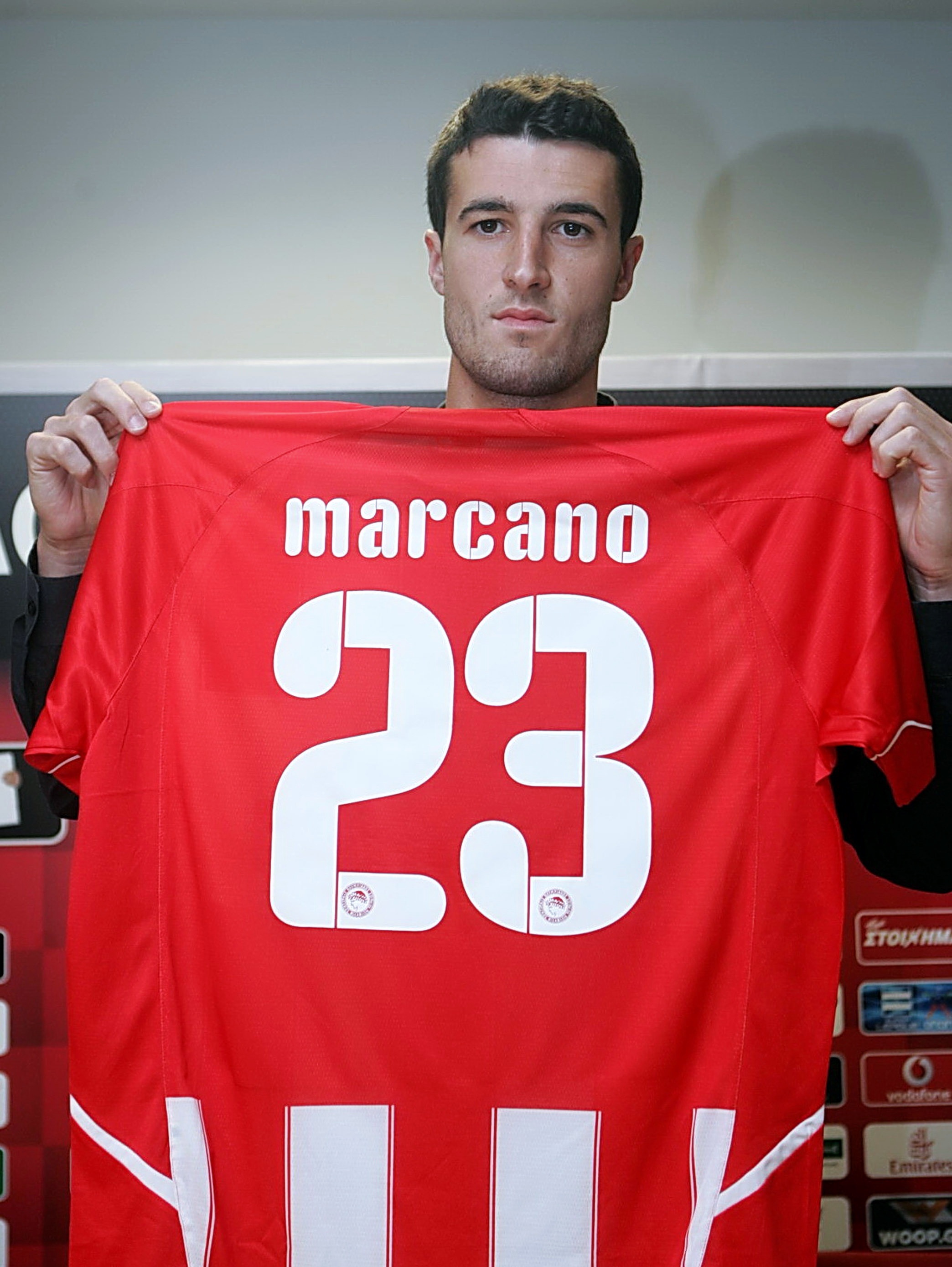Presentation Marcano - ΟΛΥΜΠΙΑΚΟΣ - Olympiacos.org