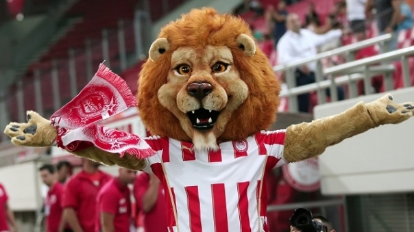 Ο Λεόνε μοιράζει δώρα!