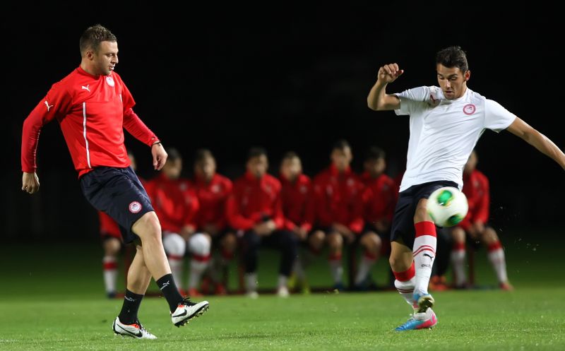 Προπονητικό διπλό με τους Νέους