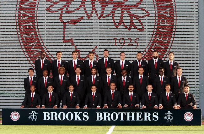 Η Brooks Brothers ντύνει για 2η χρονιά τον Ολυμπιακό