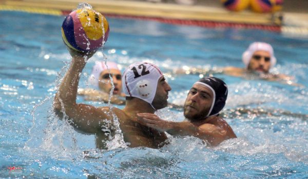 Ναυμαχία με την Ριέκα στον Πειραιά