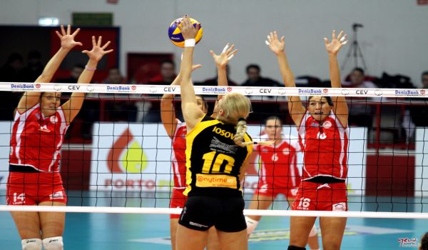 Στην κορυφή τα κορίτσια!