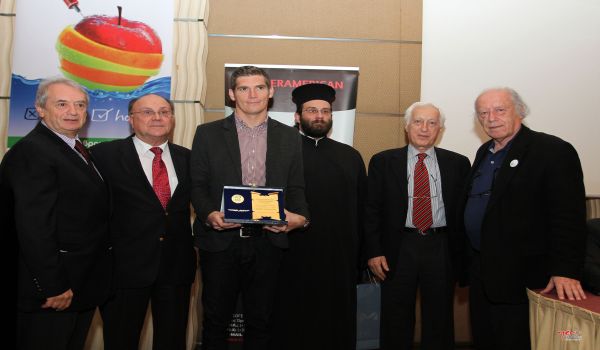 Τιμή για τον Σπύρο Γιαννιώτη!