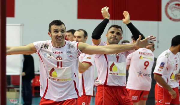 Ο Ολυμπιακός 3-0 σετ τον Φοίνικα!