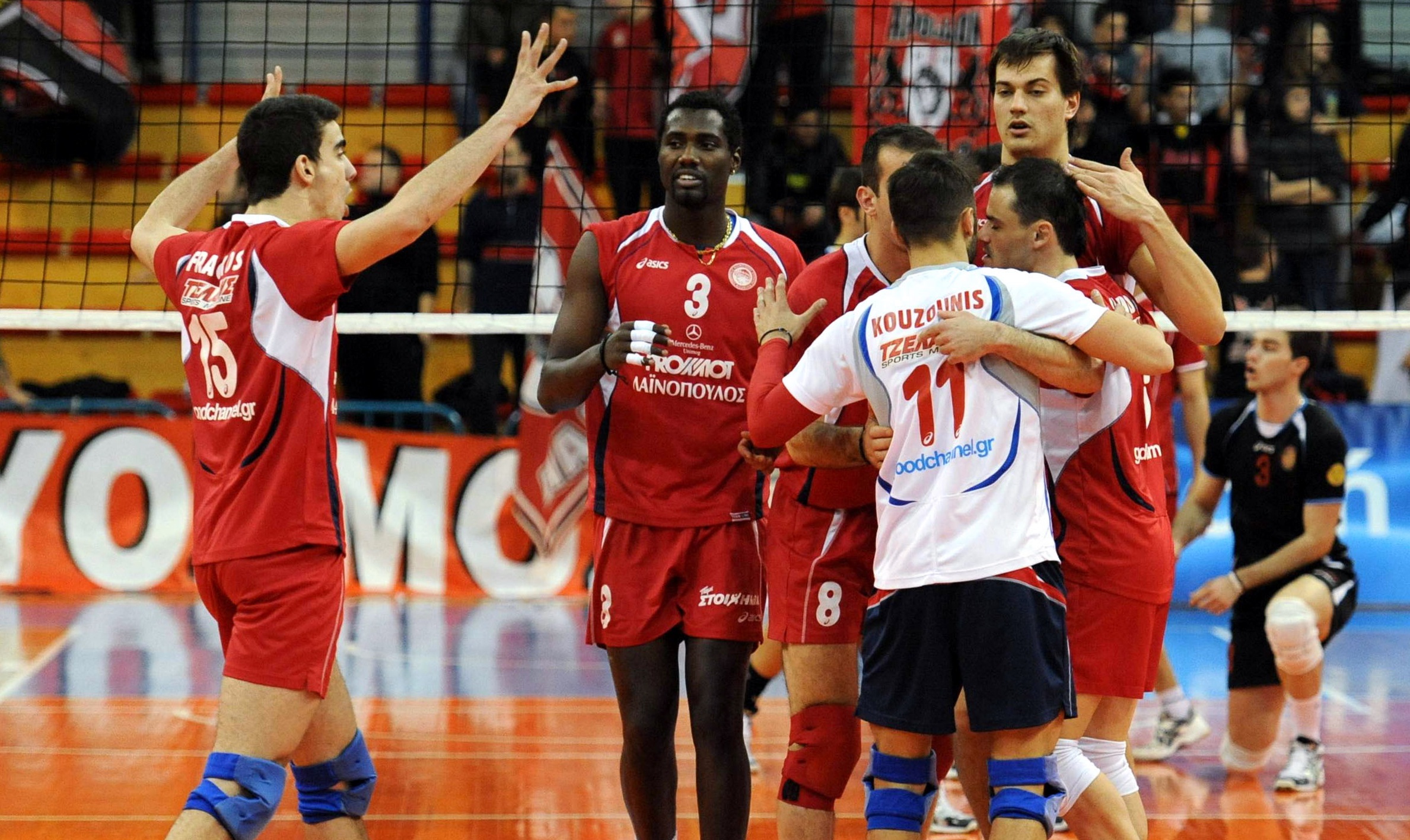 Απόλλων Καλαμαριάς – Ολυμπιακός 1-3 σετ