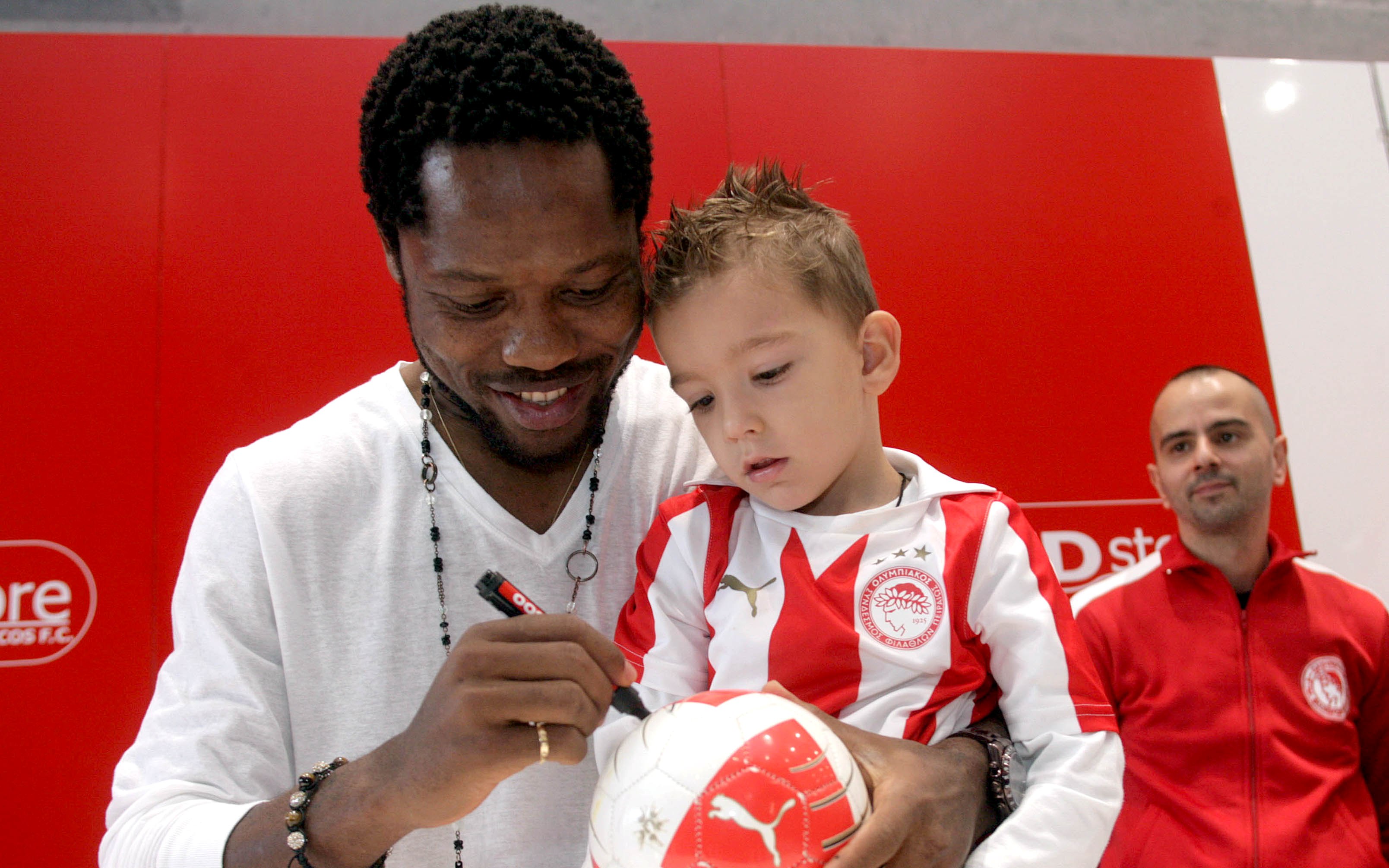 Jean Makoun: “Estoy impresionado con la afición”