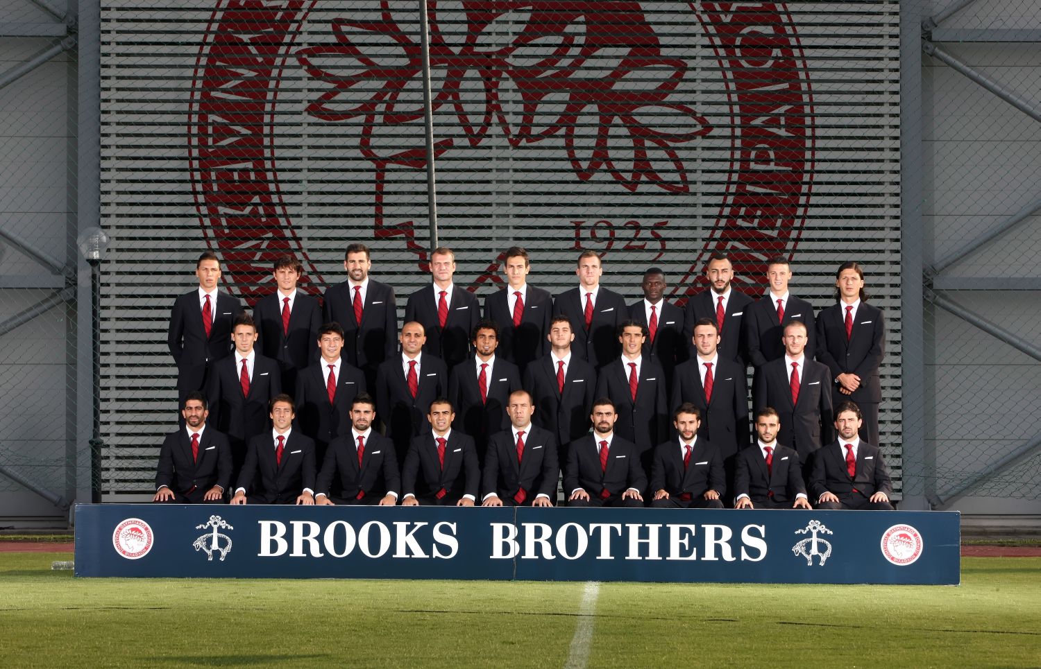 Brooks Brothers viste al Olympiacos