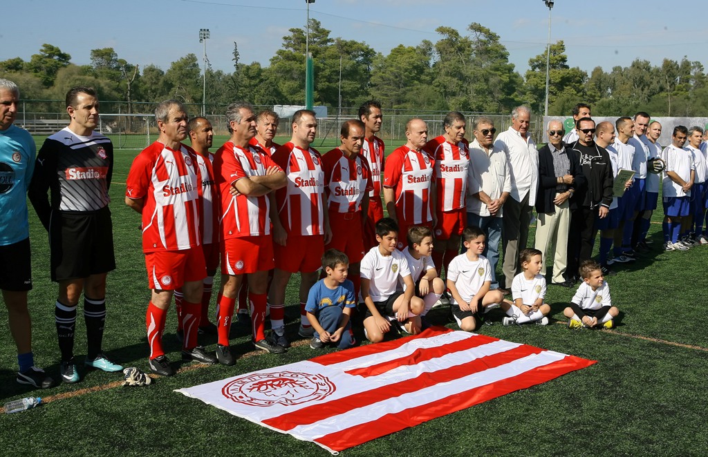 «Ερυθρόλευκη» λατρεία για τους Βετεράνους