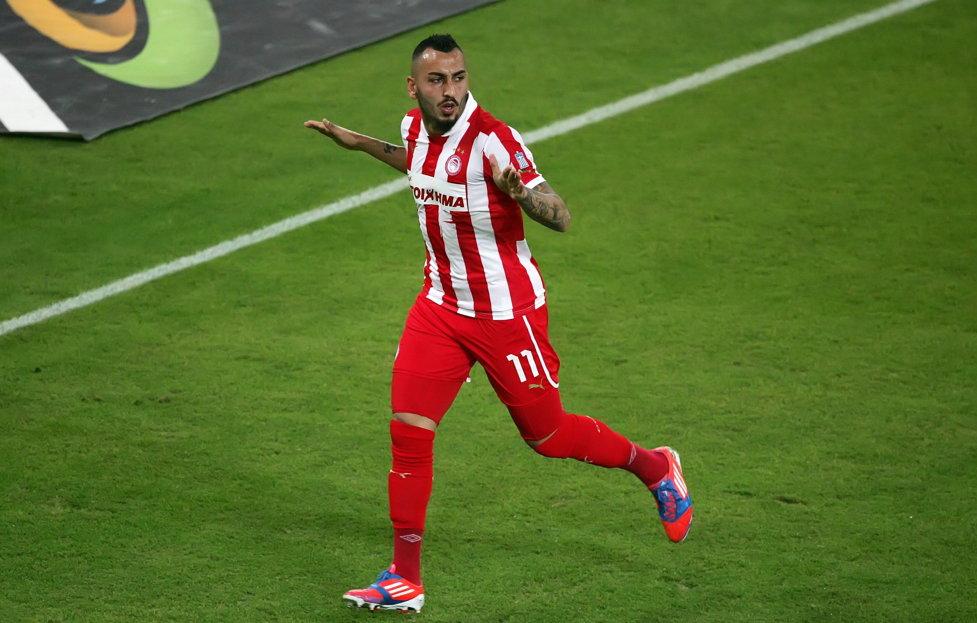 Επέκταση συμβολαίου με Κώστα Μήτρογλου