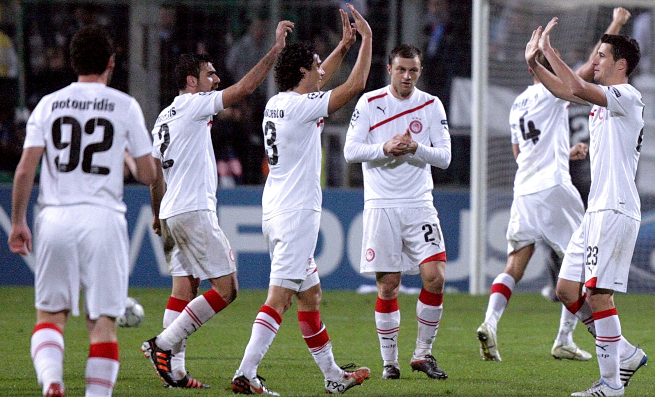 Olympiacos – Doxa Dramas 19:00