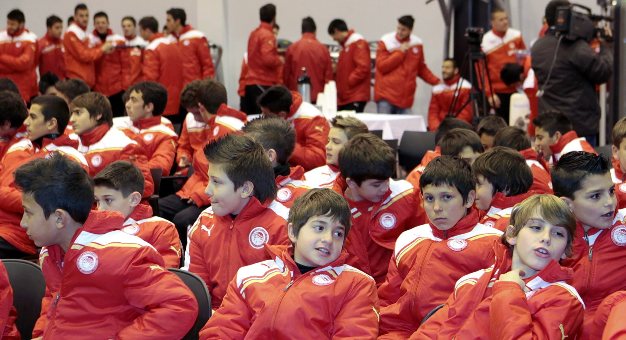 H εκδήλωση των αγωνιστικών τμημάτων της Ακαδημίας Ποδοσφαίρου του Ολυμπιακου