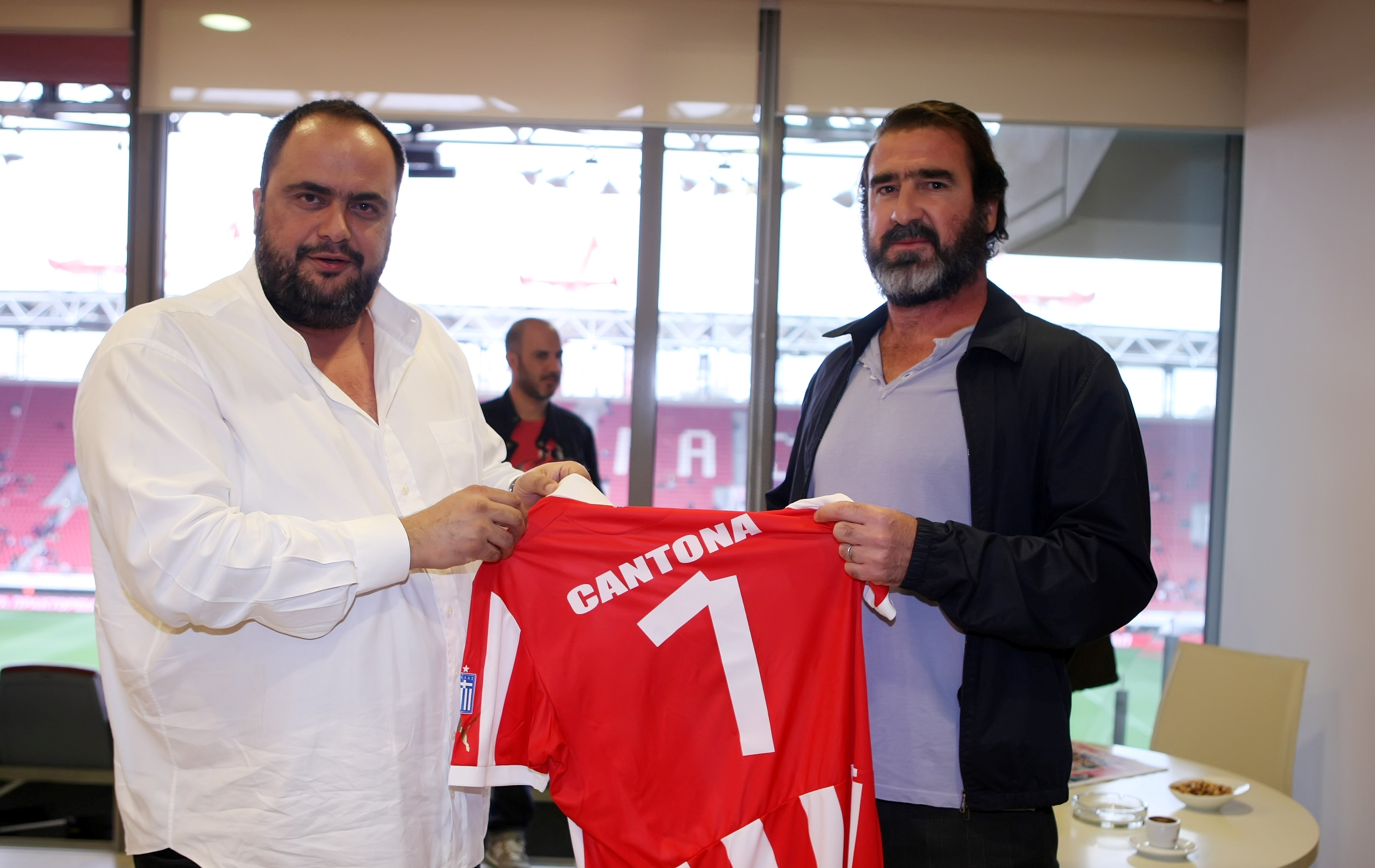 Eric Cantona becomes a member of Olympiacos!