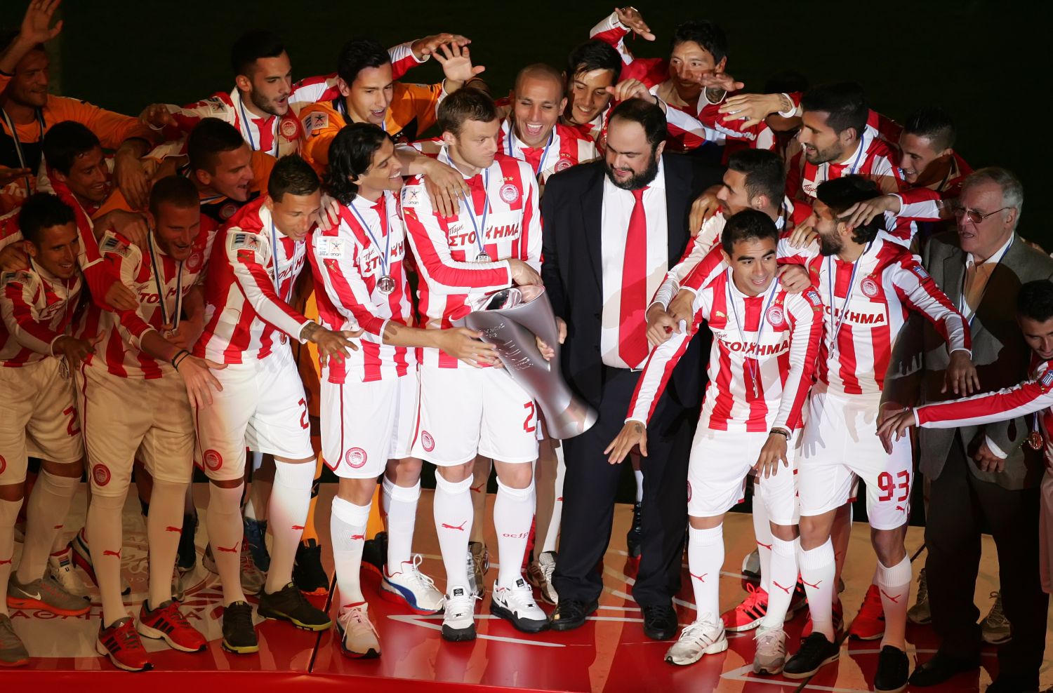OLYMPIACOS, BEHOLD YOUR MAJESTY!