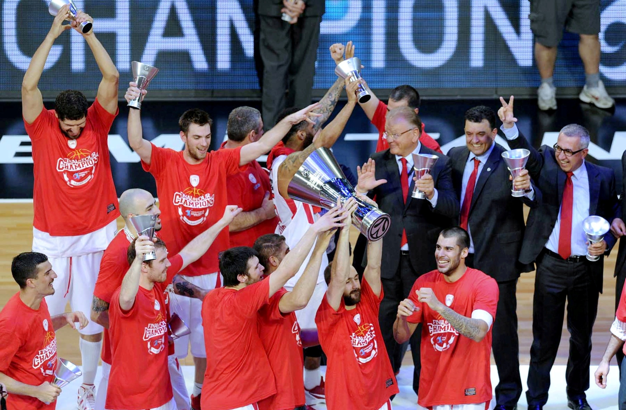 OLYMPIACOS F.C. – COMUNICADO