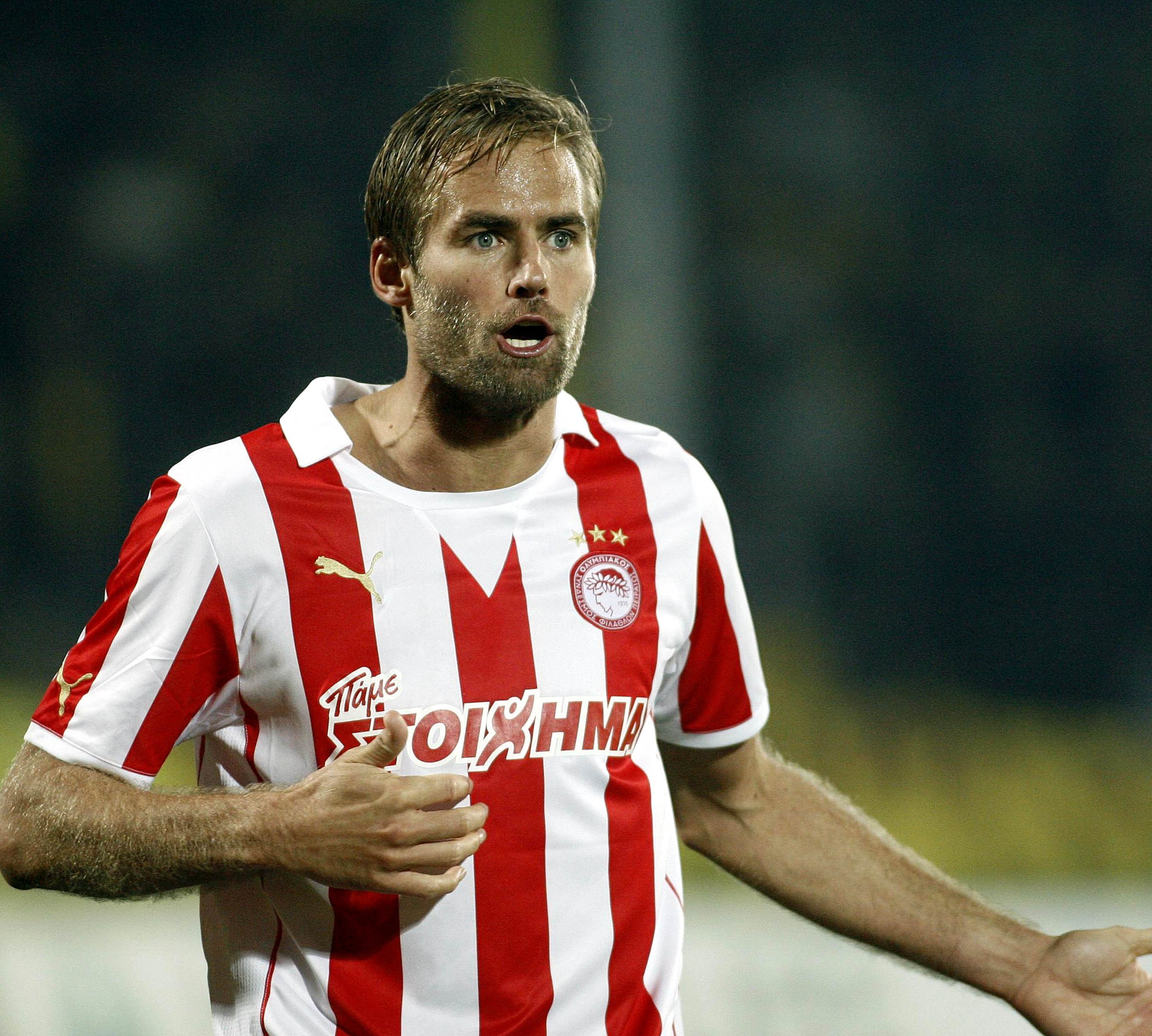 Mellberg sufre una rotura fibrilar en el músculo piramidal izquierdo