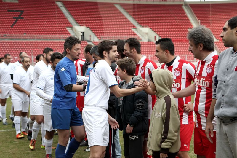 Μια μεγάλη ποδοσφαιρική αγκαλιά