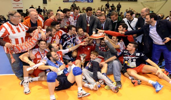 Κυπελλούχος για 15η φορά ο Ολυμπιακός!