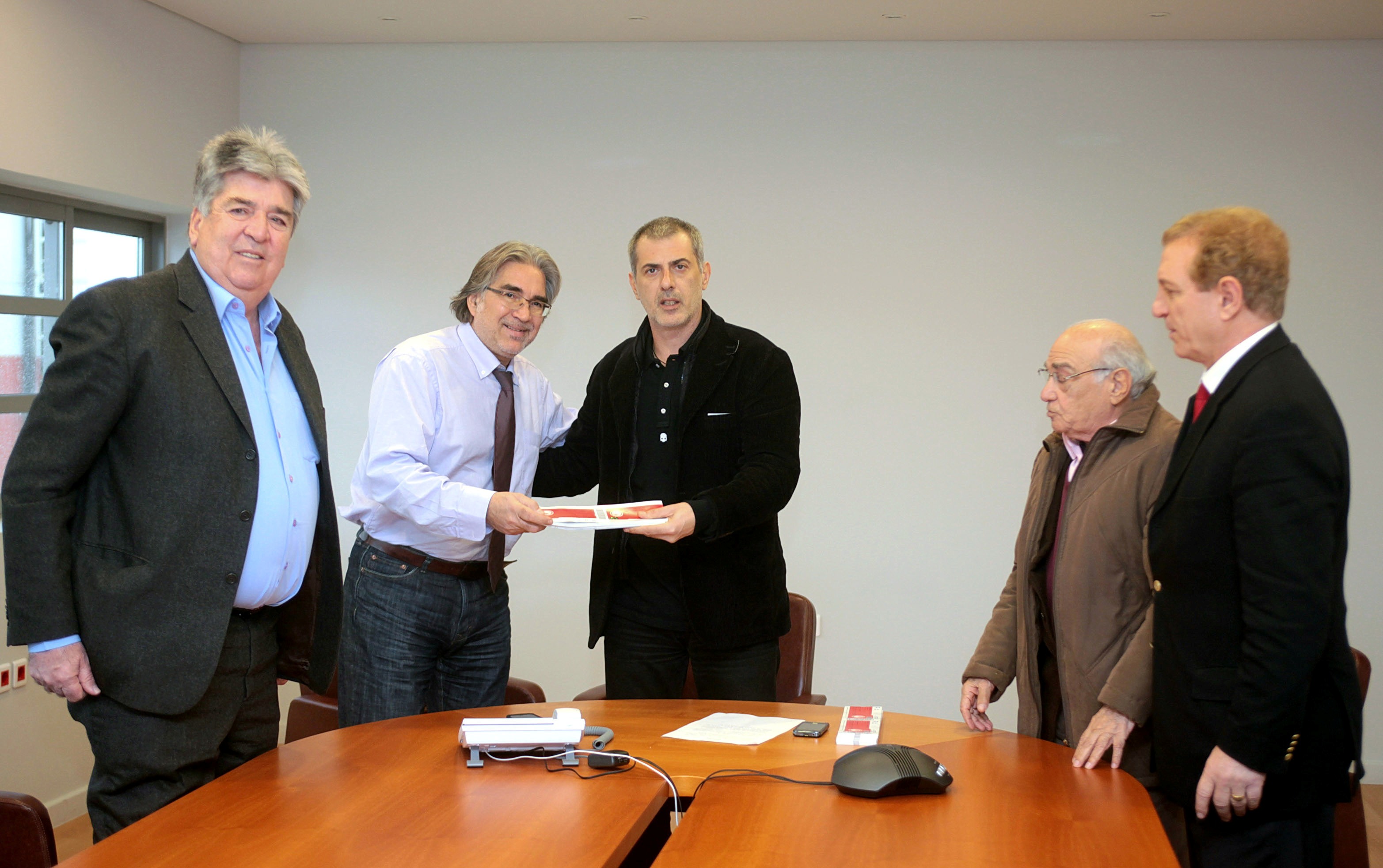 Olympiacos F.C., its Veterans and the Local Union of football clubs in Piraeus give the youngsters of the region the chance to visit Karaiskaki