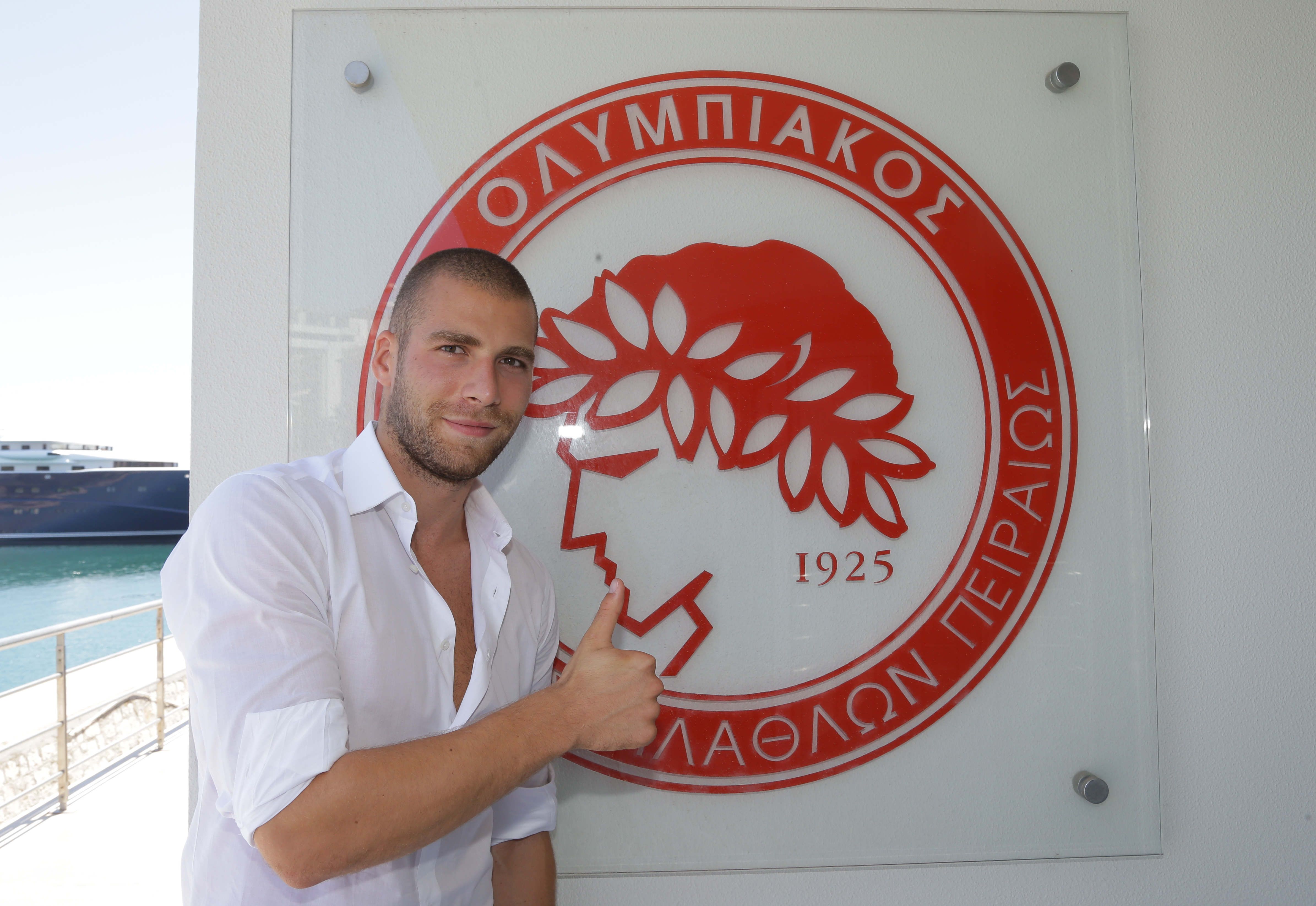 “Ready to bring joy and titles”