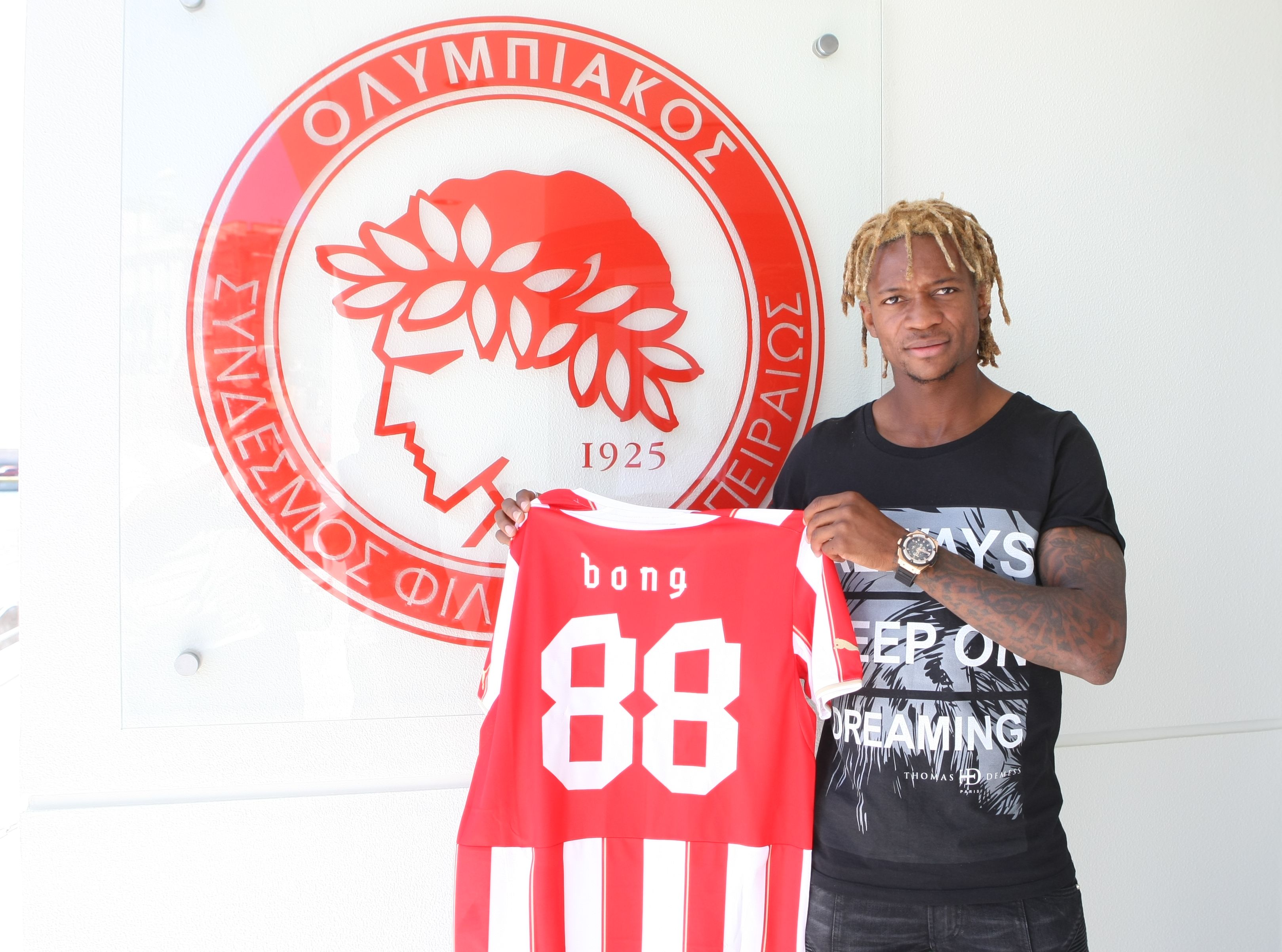 Στον Ολυμπιακό ο Μπονγκ