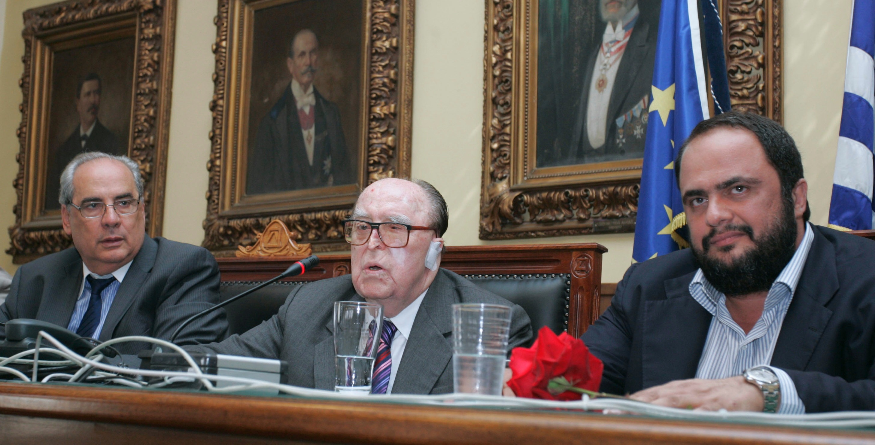 Βαγγέλης Μαρινάκης: Στον Ολυμπιακό κανένας δεν αισθάνεται μόνος γιατί είμαστε μια οικογένεια