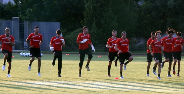 Yeste y Fuster entrenan con el grupo