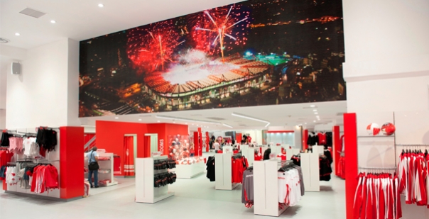 Giannis Maniatis este sábado en la RED STORE