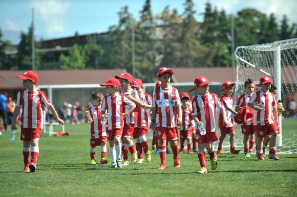 Σχολή Ποδοσφαίρου στην Πετρούπολη!