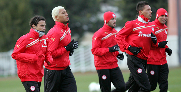 Modesto has team practice whereas Mirallas and Mellberg start training