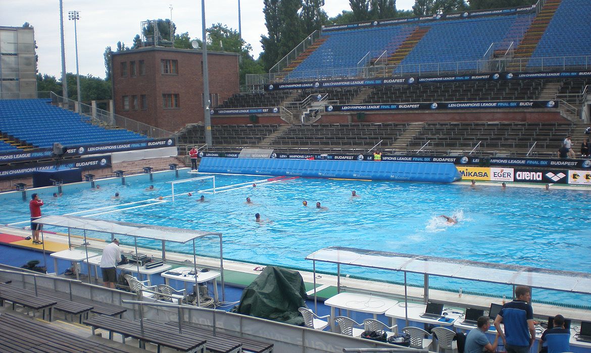 Προσήλωση και… αναμονή για τον ημιτελικό!