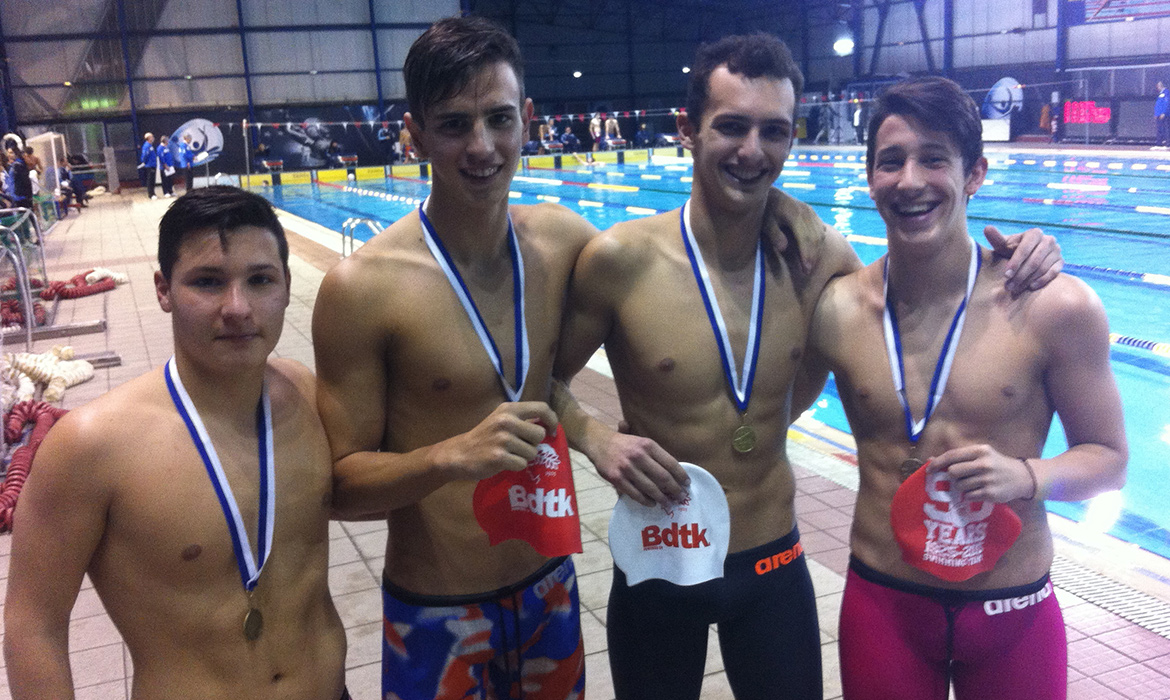 Άλλη μια ντουζίνα μεταλλίων «έπιασε»… Λιμάνι!