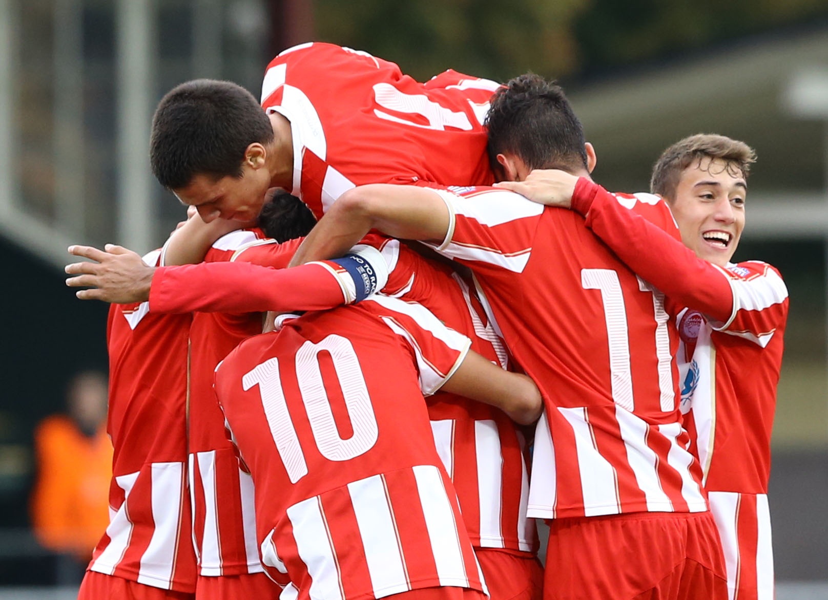 Επική πρόκριση για τους Νέους!