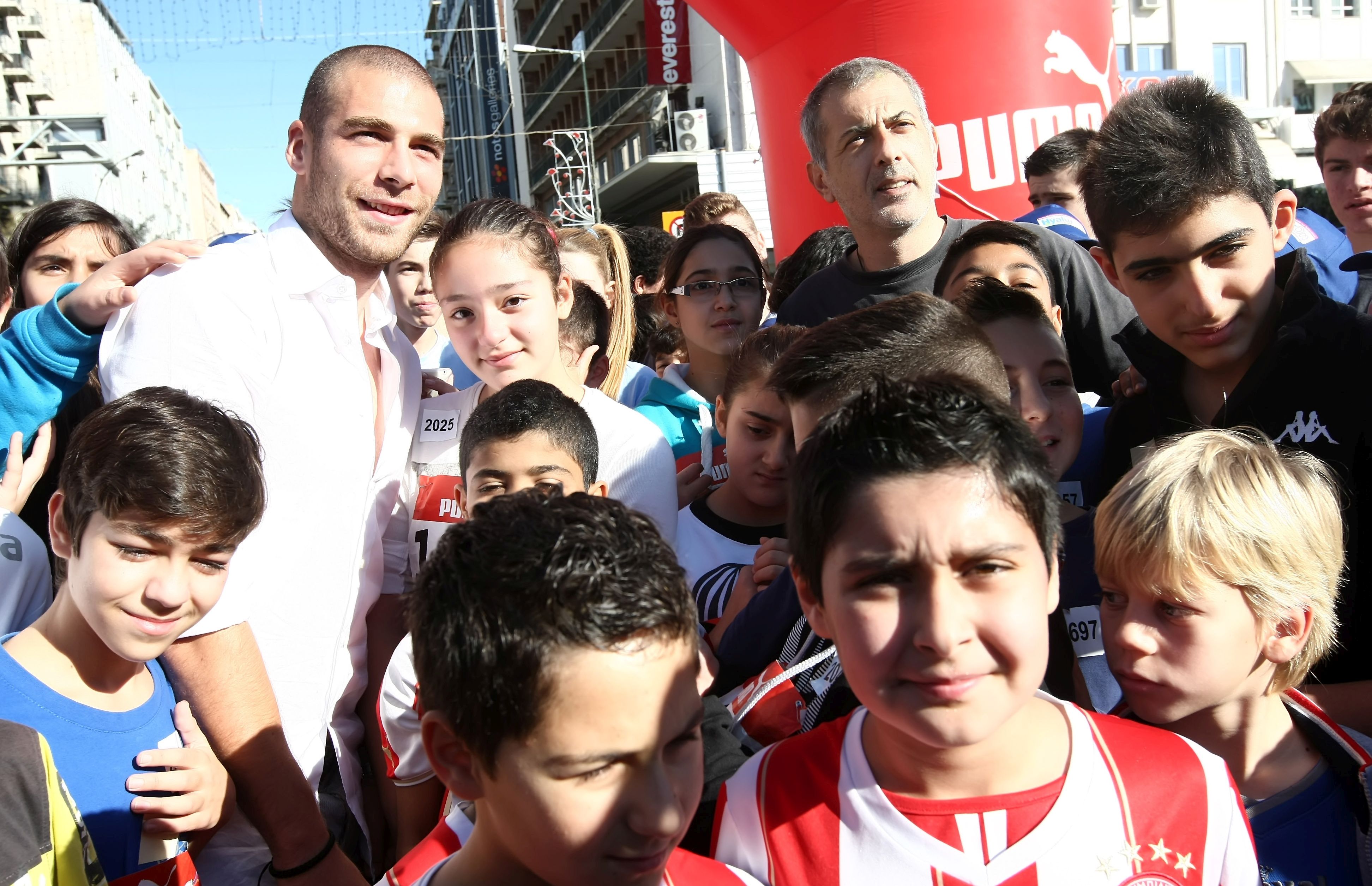 Κοντά στα παιδιά και τον αθλητισμό!