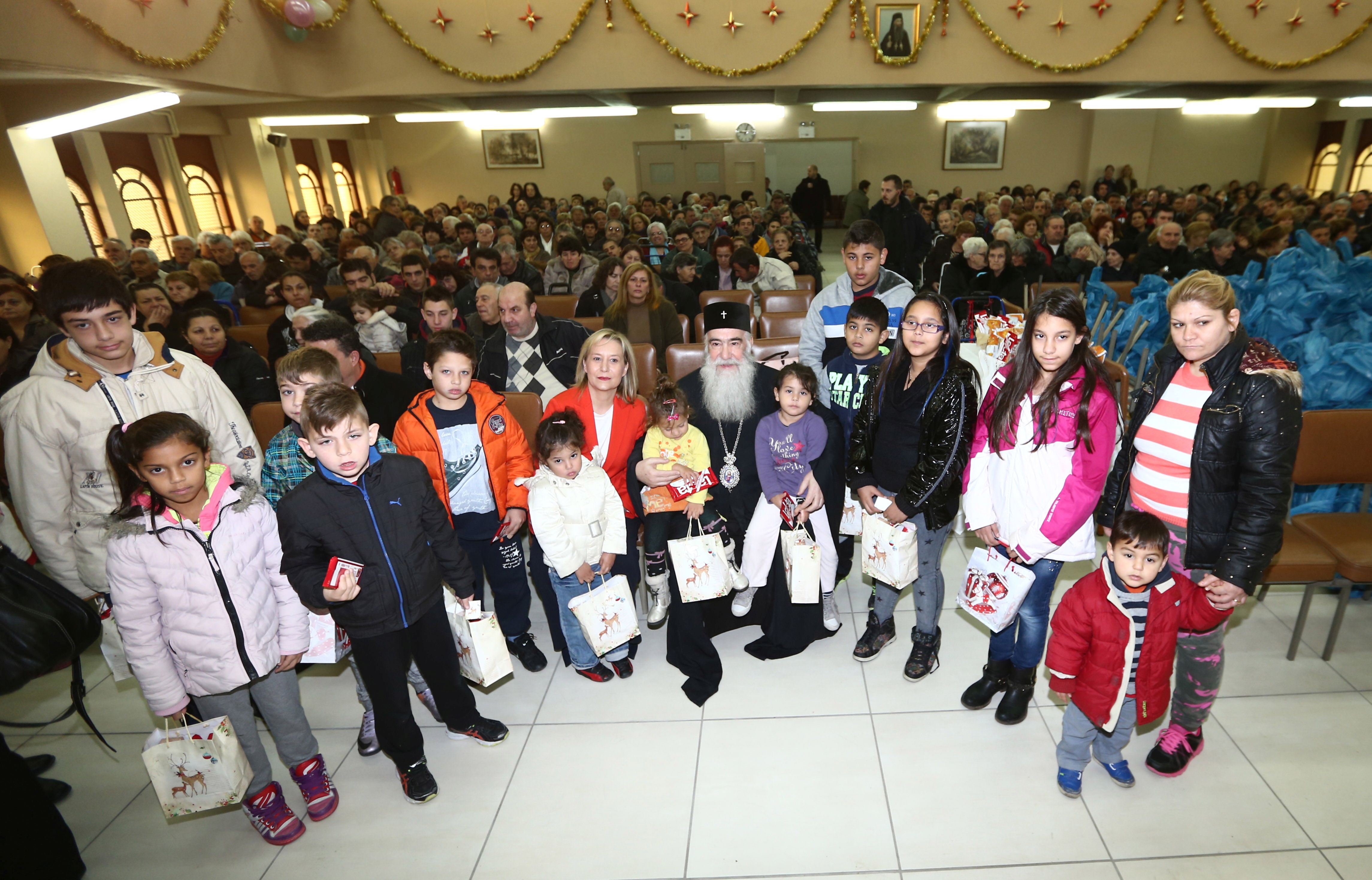 Ο Ολυμπιακός δίπλα στην Ιερά Μητρόπολη Νίκαιας