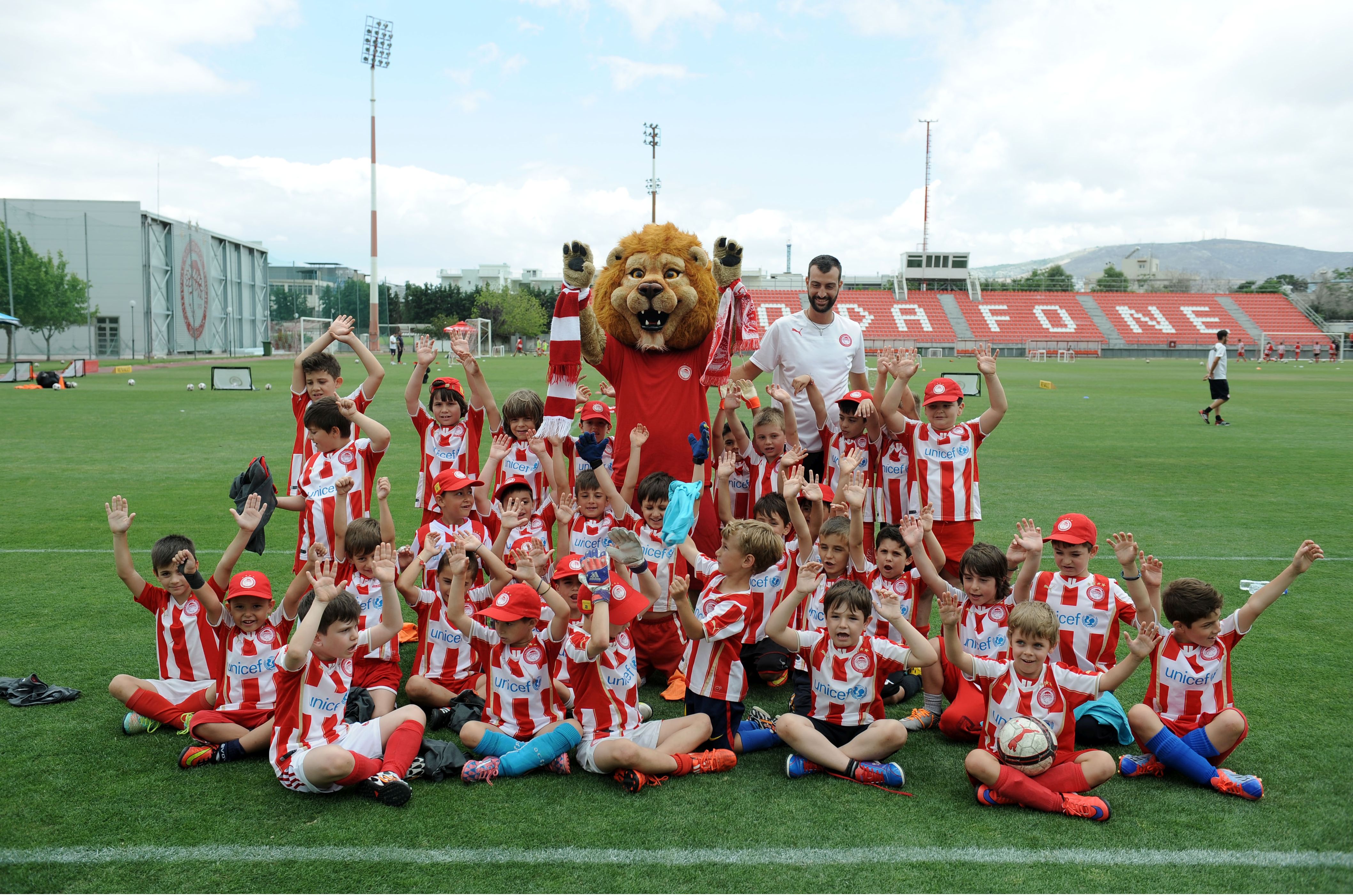 Παιδιά και Λεόνε αποχαιρέτησαν την Α’ περίοδο του Summer Camp!