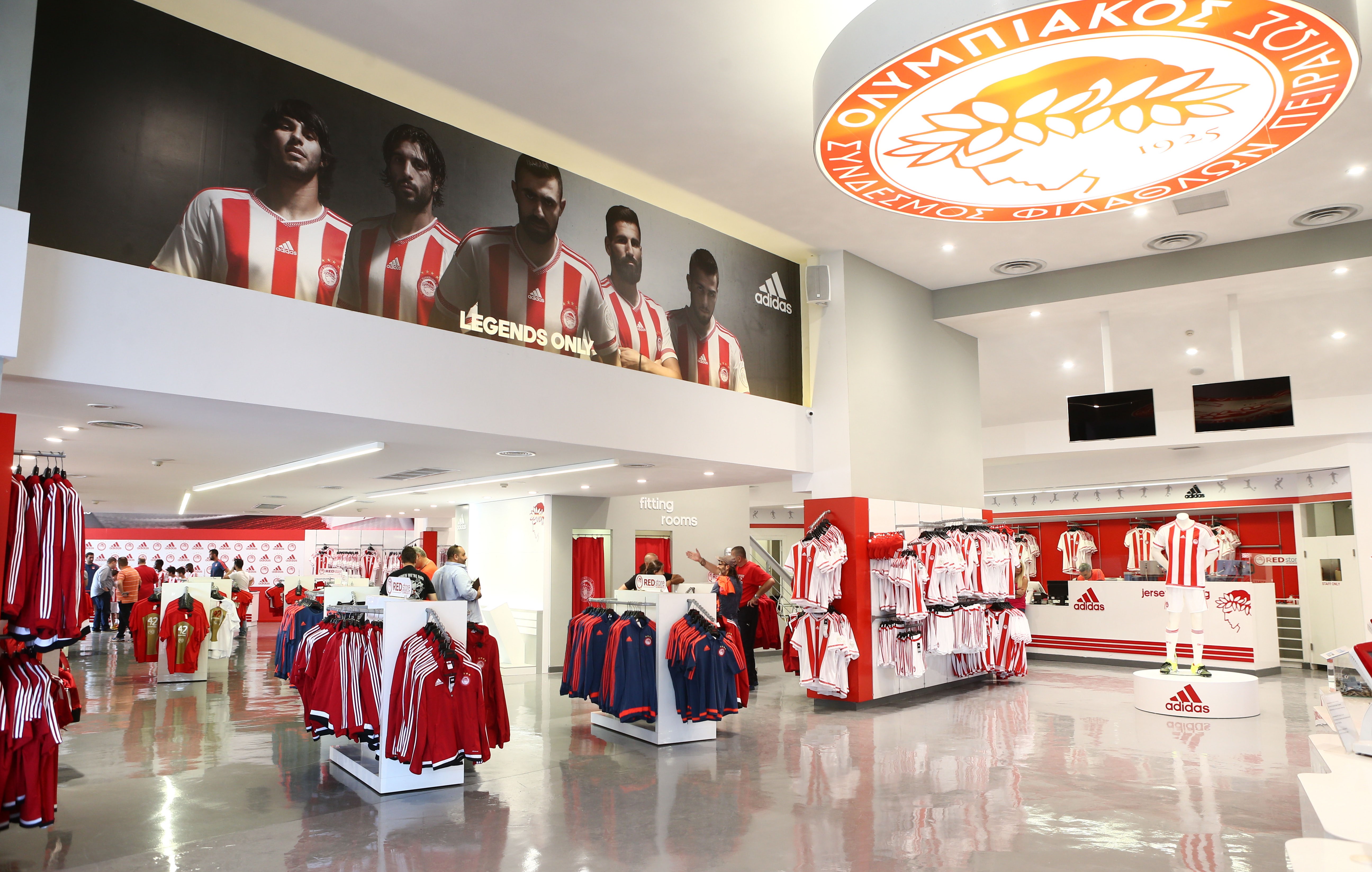 Κλειστό την Τρίτη 30/06 το Red Store
