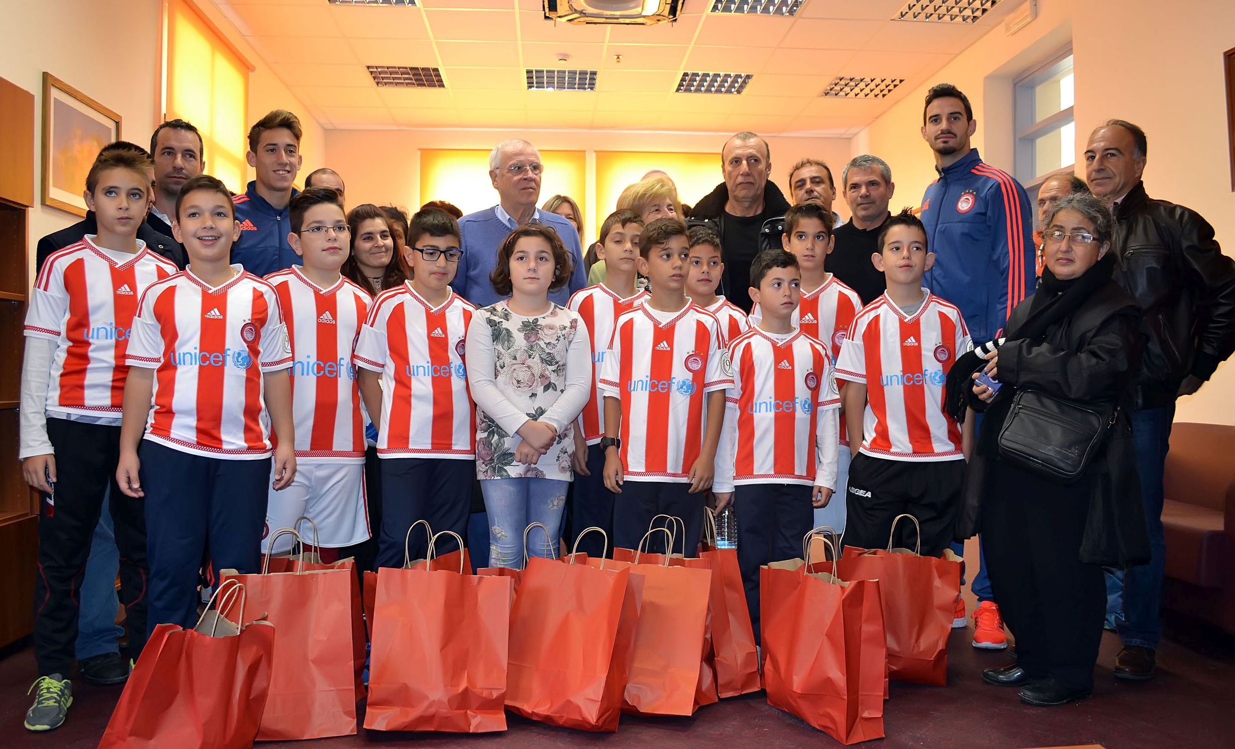 Επίσκεψη αγάπης στο Θεραπευτήριο Χρόνιων Παθήσεων Χανίων