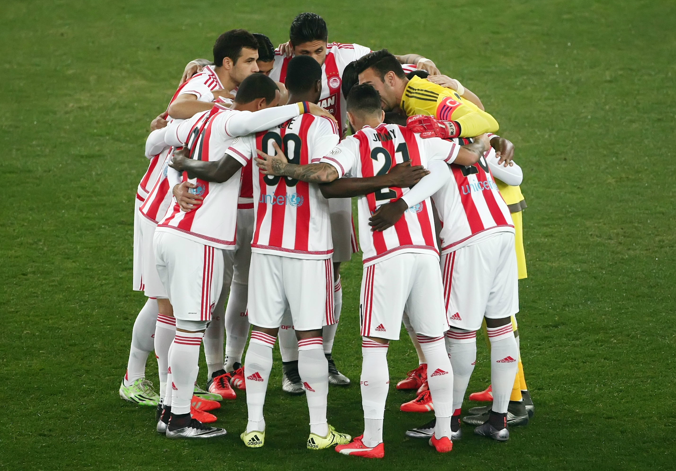 ΑΕΚ – Ολυμπιακός (19:30)