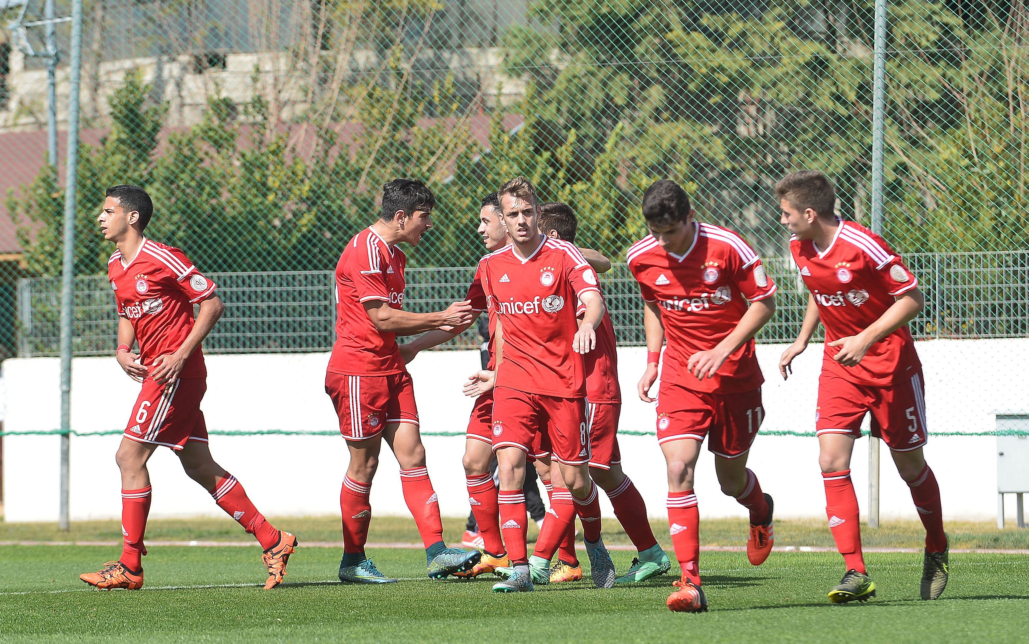 Νίκη και Πρωτάθλημα για τους Νέους!