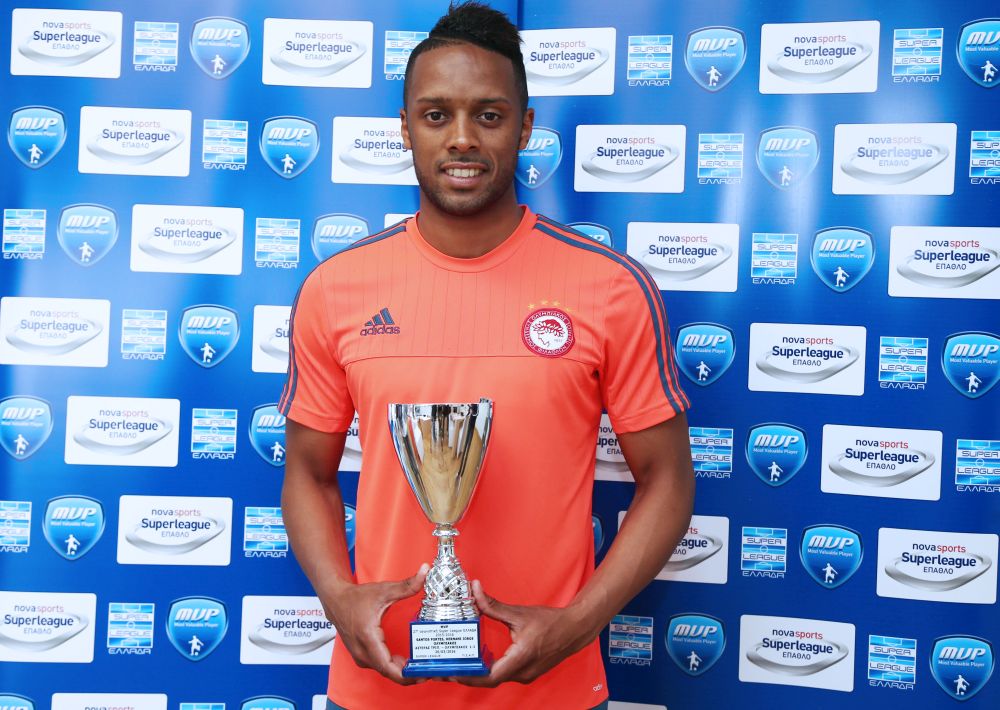 «Το βραβείο αυτό ανήκει στην ομάδα»