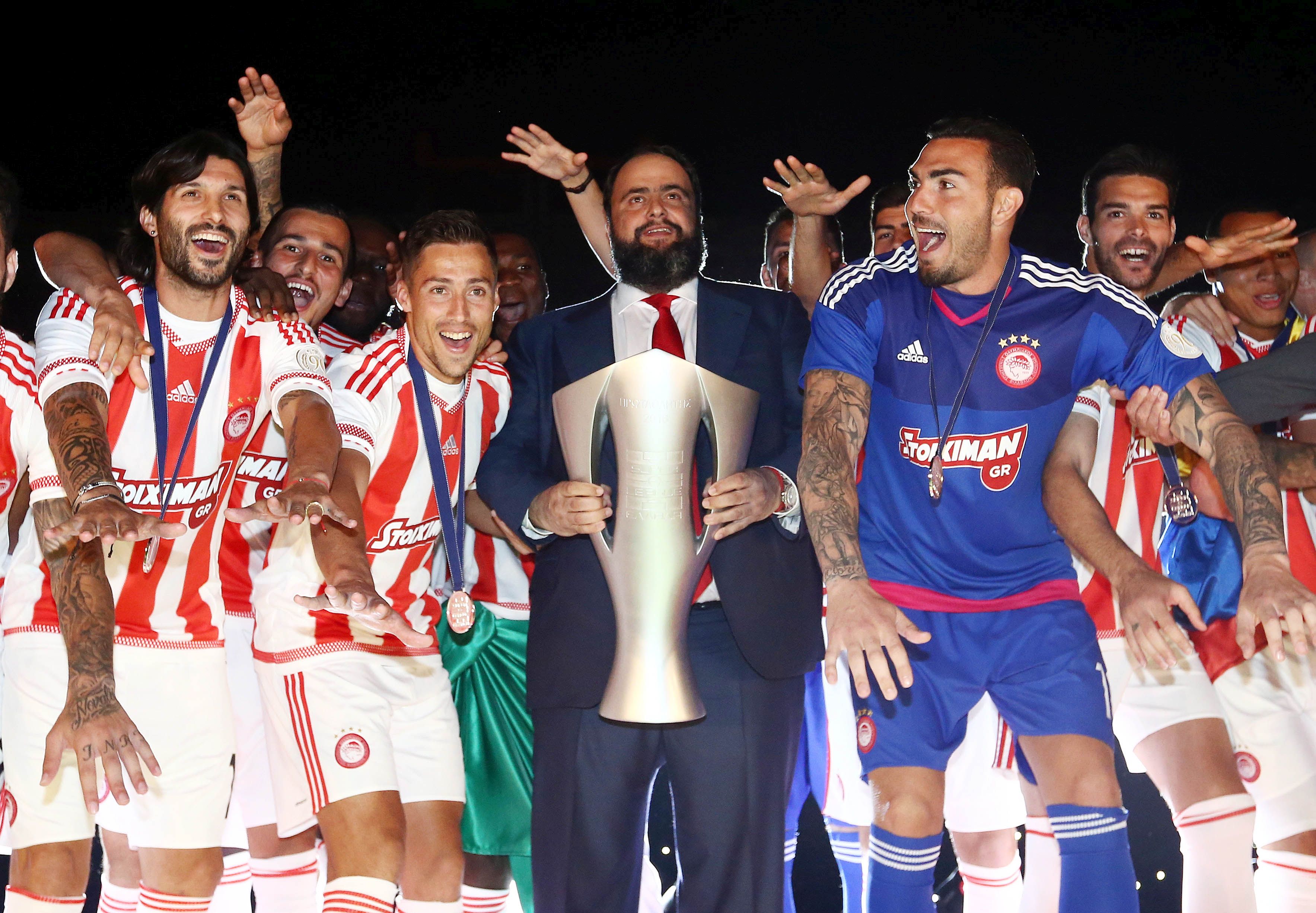 ΒΑΓΓΕΛΗΣ ΜΑΡΙΝΑΚΗΣ: «Γιορτάζουμε όλοι μαζί ως οικογένεια»