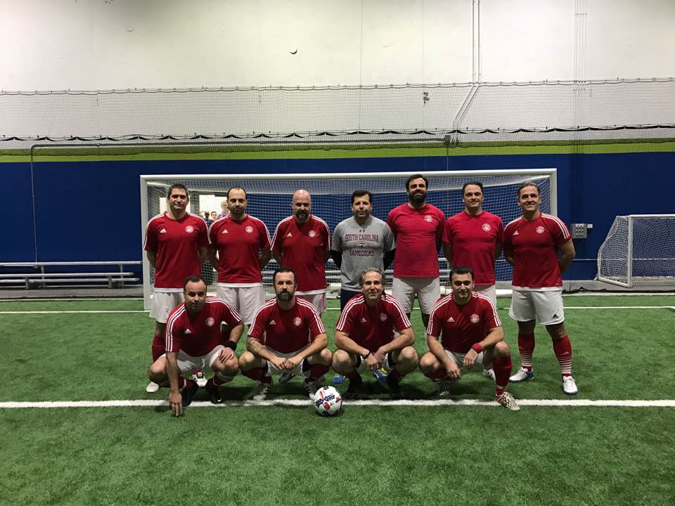 Κούπα για την ομάδα Over-40 της Σχολής Σικάγο!