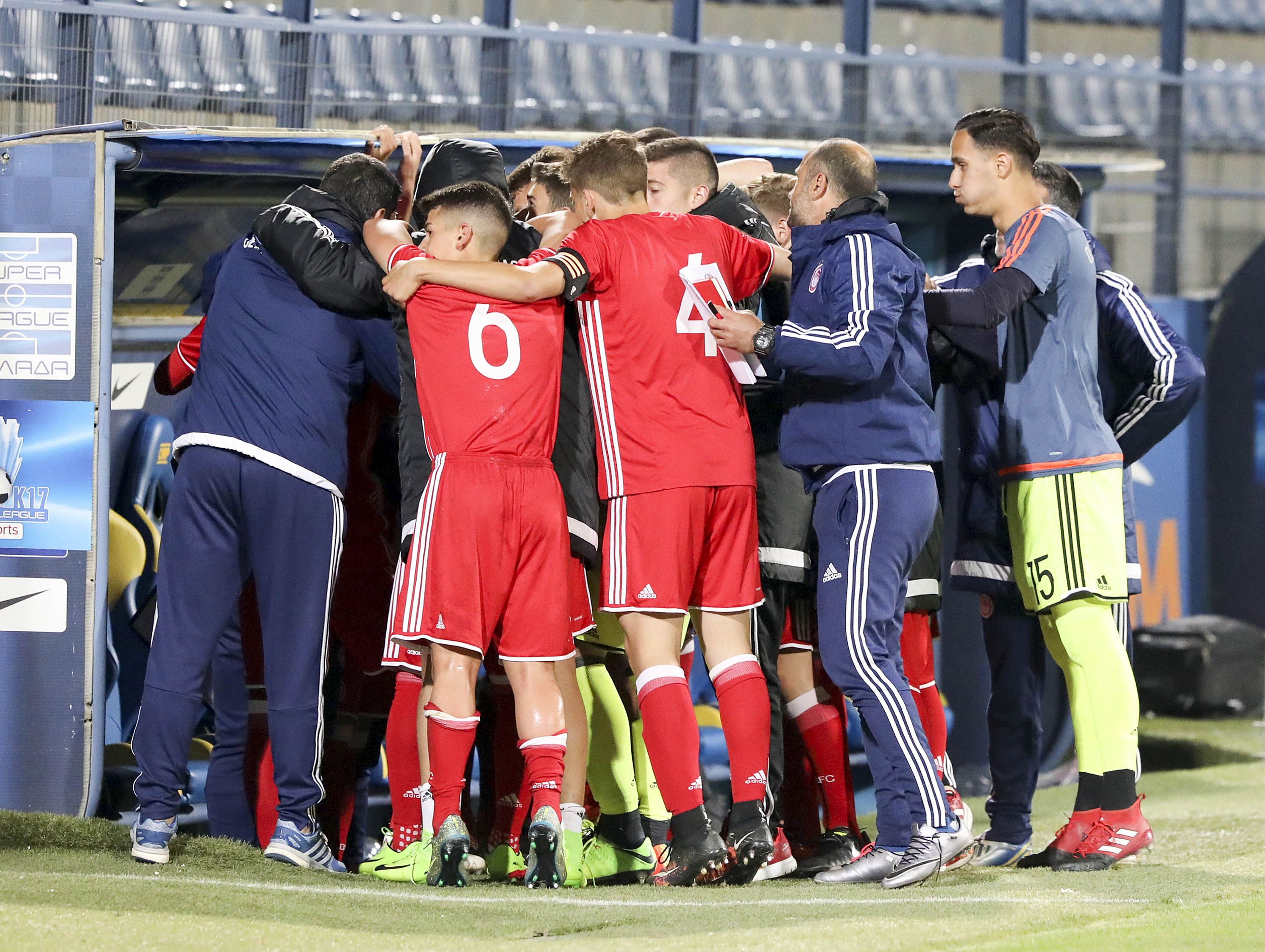 Θέος: Τελείωσε το πρώτο ημίχρονο