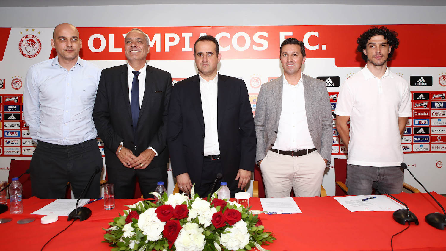 Ο Ολυμπιακός παρουσίασε το νέο τεχνικό επιτελείο!