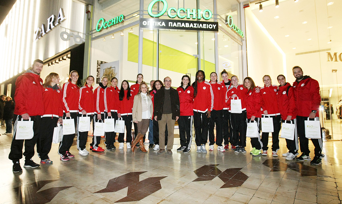 Επίσκεψη σε κατάστημα οπτικών στη Γλυφάδα