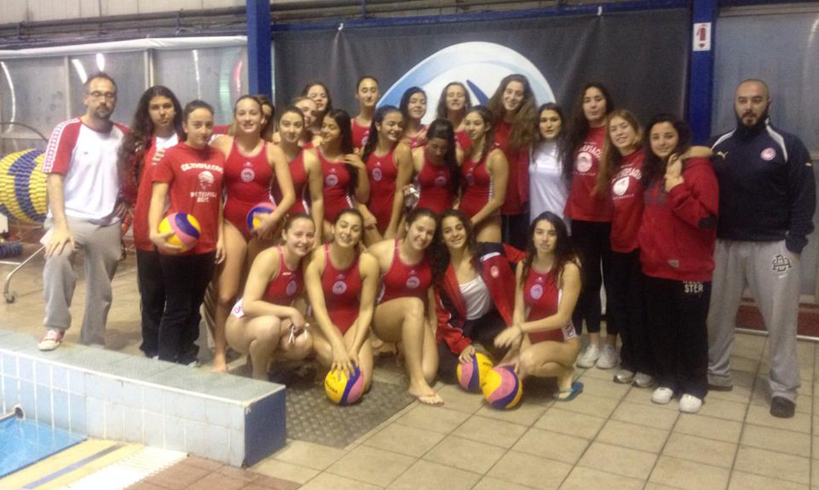 “Κολυμπάνε” προς την κούπα!