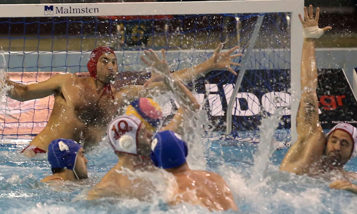 Συνέχεια με Βουλιαγμένη στο Παπαστράτειο!