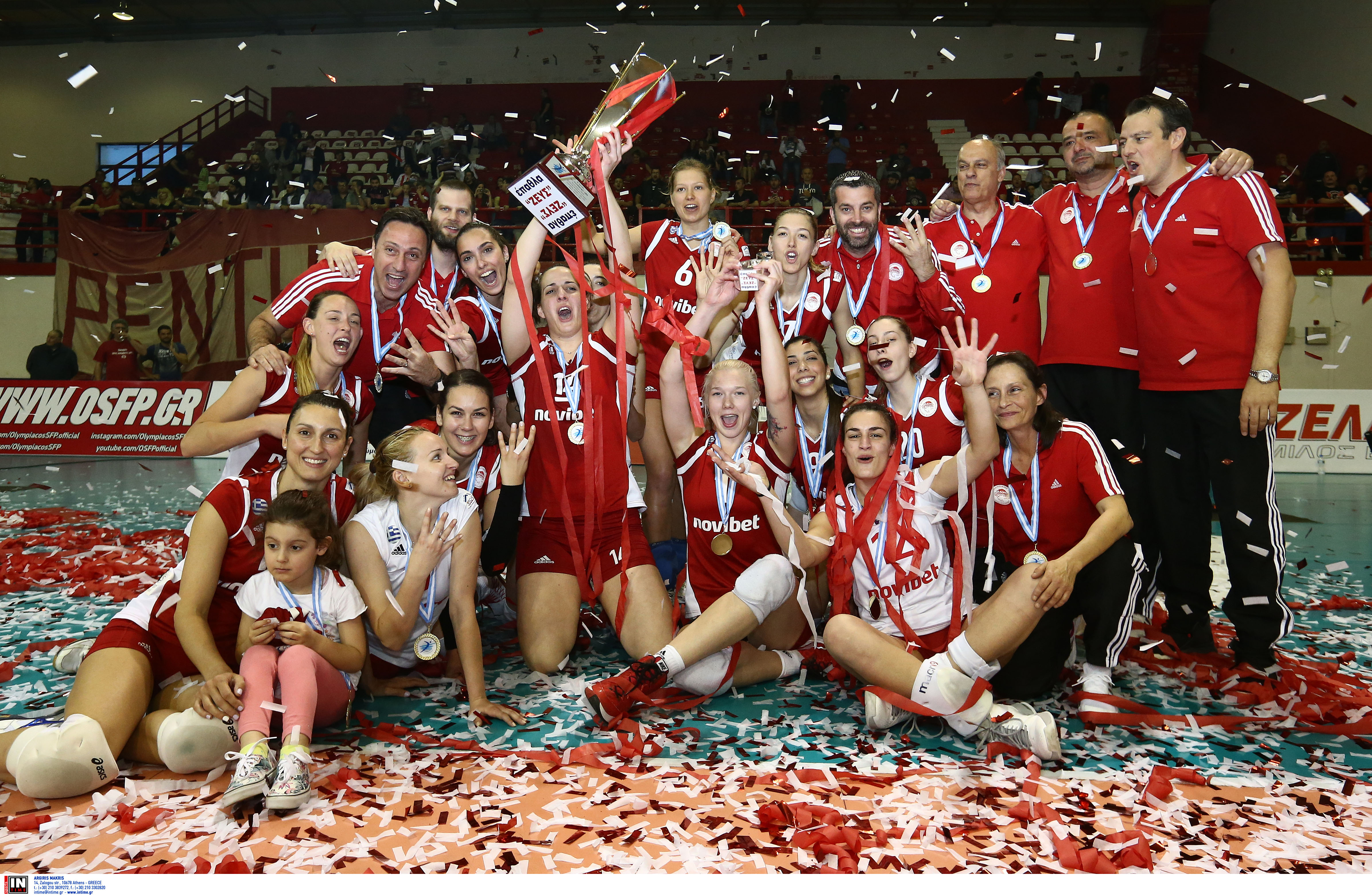 Πρωτάθλημα και Κύπελλο στον Ολυμπιακό