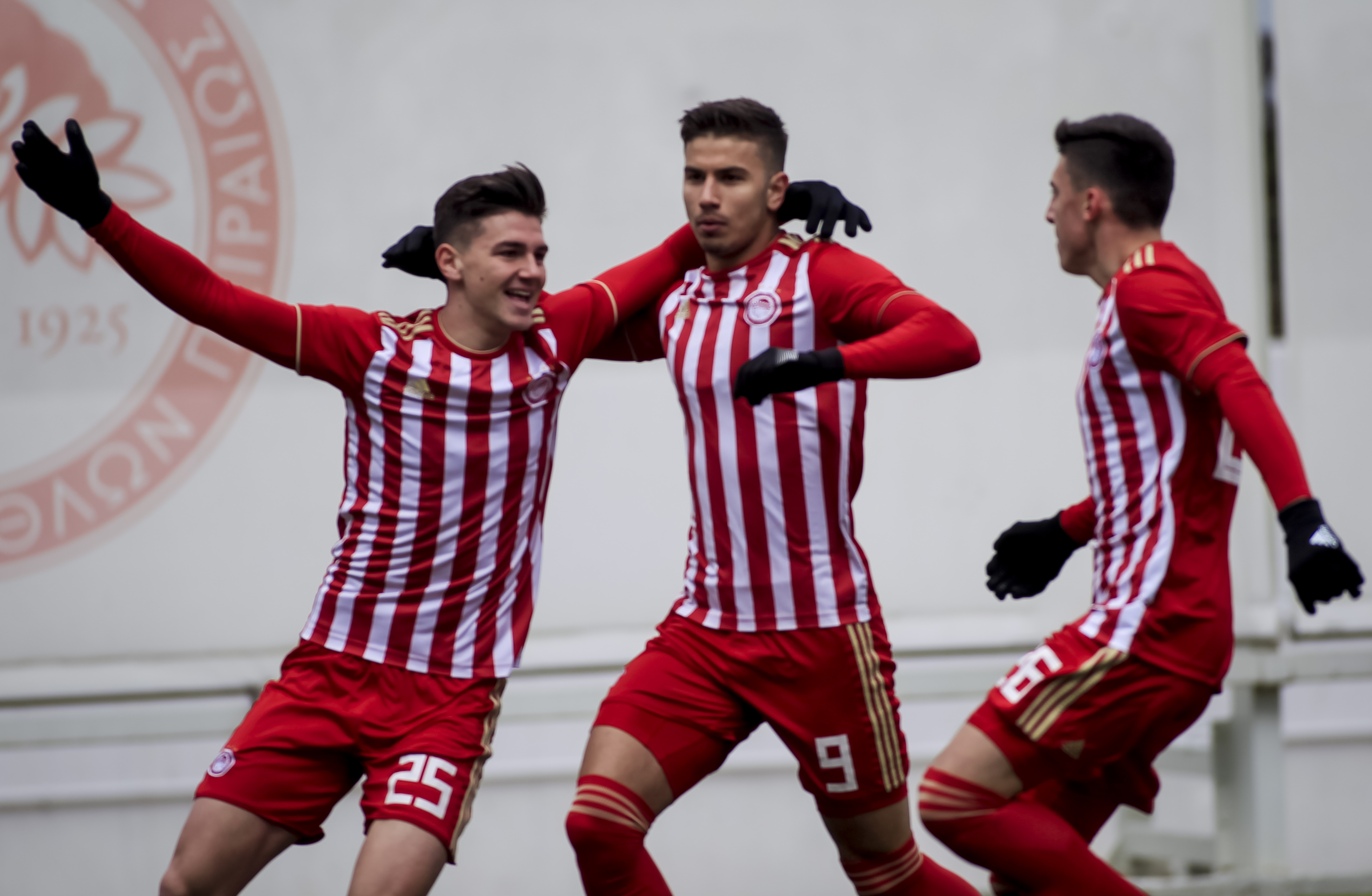 Νίκη στο ντέρμπι με «τριάρα»