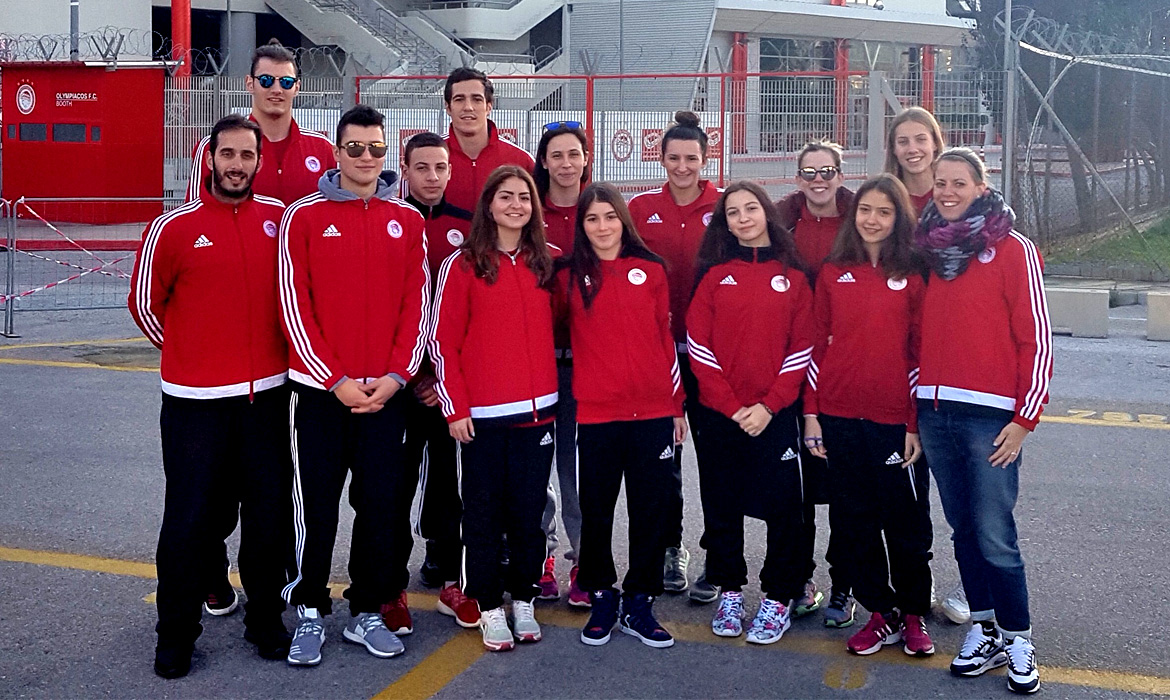 Με 16 αθλητές στο Bόλο!